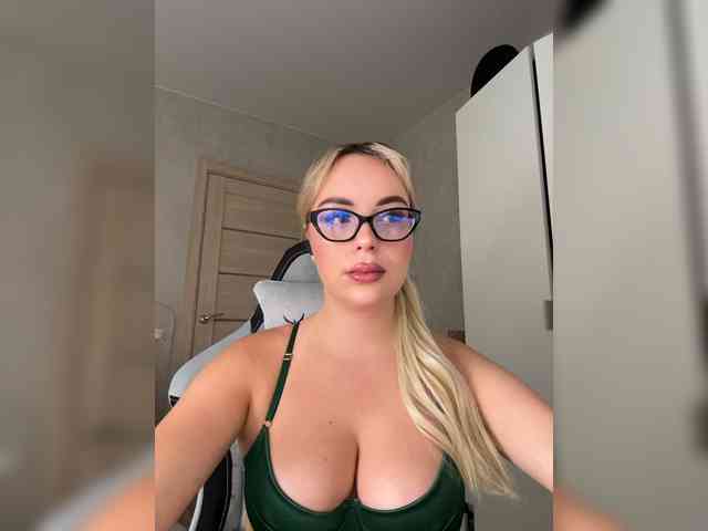 Mila-m's chat room