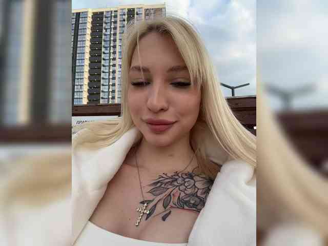 Cristi-Candy's chat room