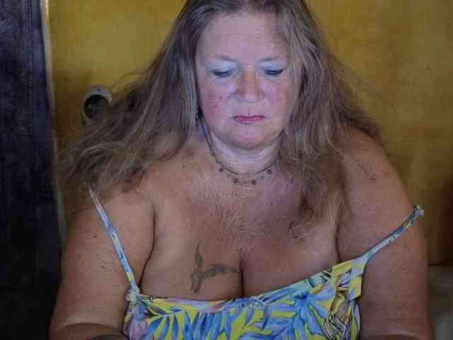 lady-vamp's chat room