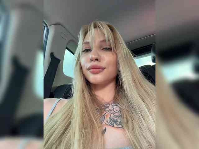 Cristi-Candy's chat room