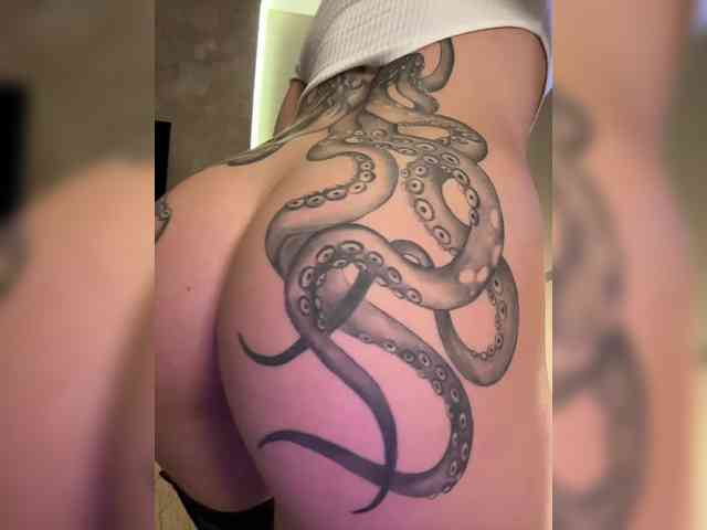 BonnieMur's chat room