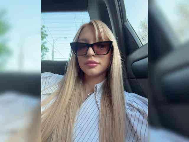 Cristi-Candy's chat room