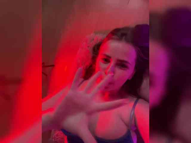 LolaSexxx's chat room