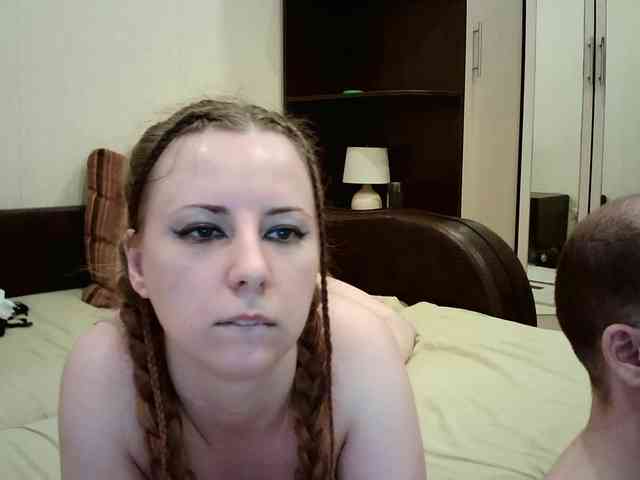 BellaSins's chat room