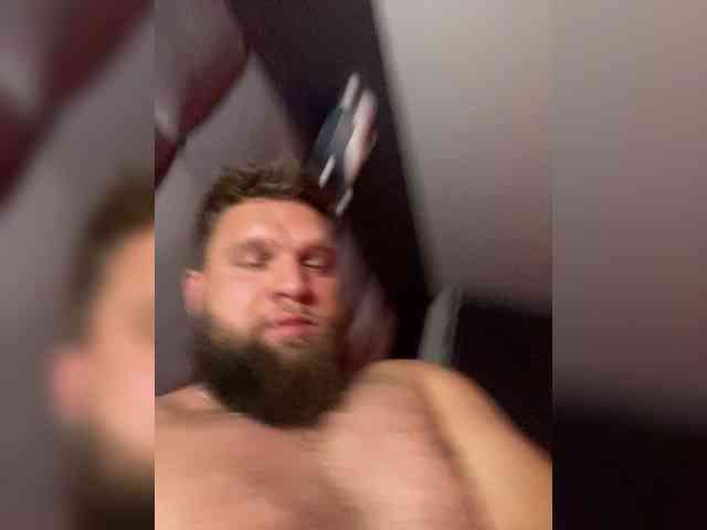 LoversVictory69's chat room