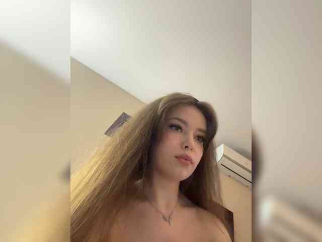 YourLadyyy's chat room