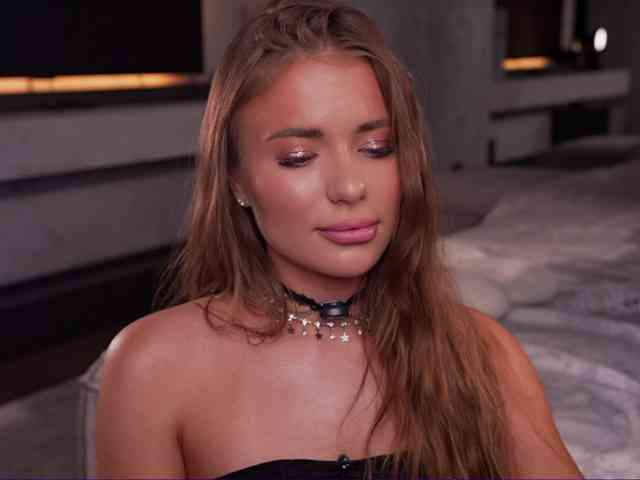 AlexisGrays's chat room