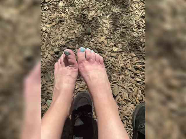 -EmilyBaby-'s chat room