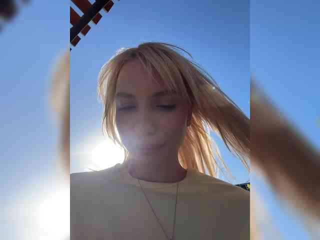 Cristi-Candy's chat room