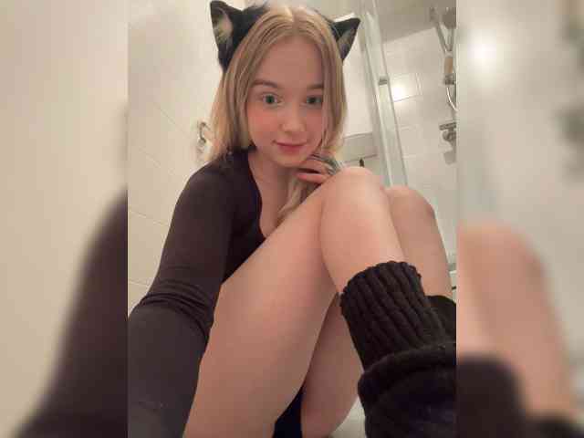 MimiMila's chat room