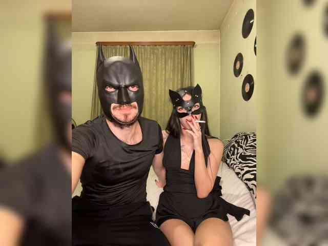 SweetVenomX's chat room