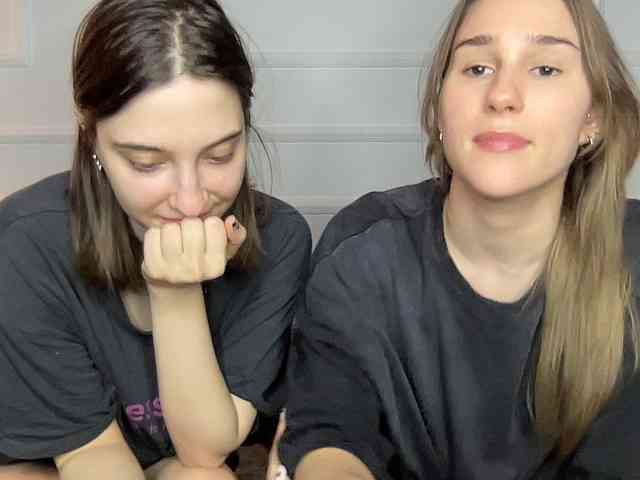 yoursweettreats's chat room