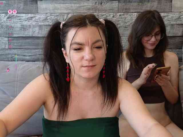 sosgirl1994's chat room