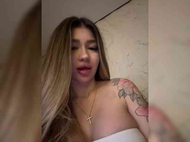 Pekkaboo's chat room