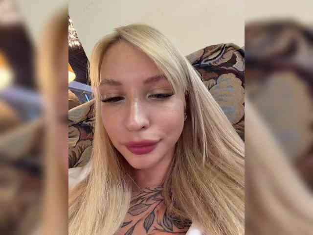 Cristi-Candy's chat room