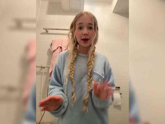 MimiMila's chat room