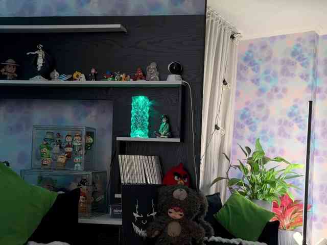 Kira_Li_Lime's chat room