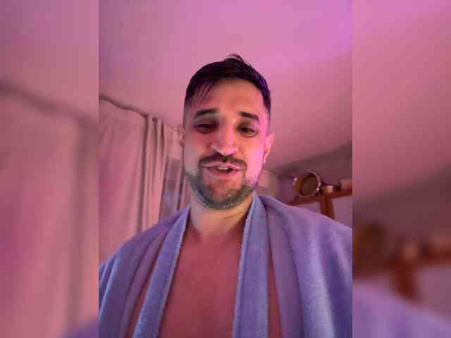 VIP17CoupleDream's chat room