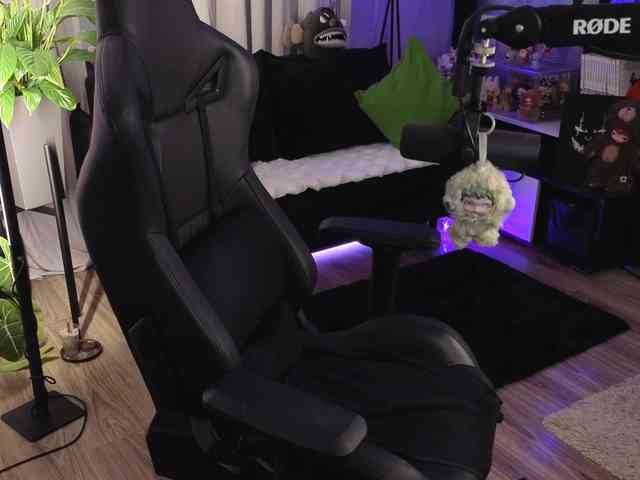 Kira_Li_Lime's chat room