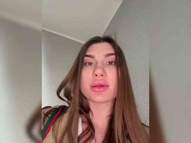 -EmilyBaby-'s chat room