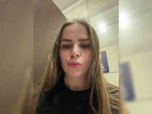 LolaSexxx's chat room