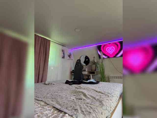 -MaybeBaby-'s chat room
