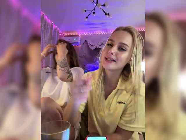 _Katrinka_'s chat room