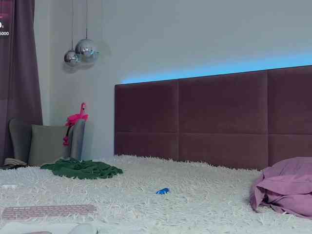 -BrownEyes-'s chat room