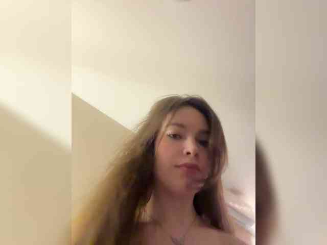 YourLadyyy's chat room