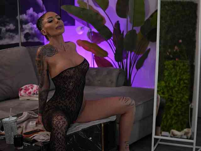 RaquelleVon's chat room