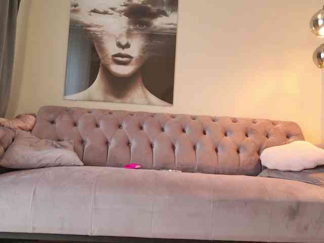 LennaGodess's chat room