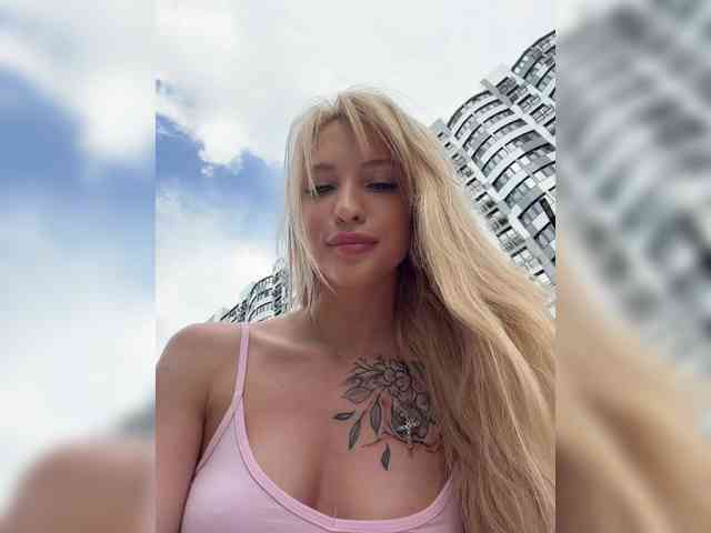Cristi-Candy's chat room
