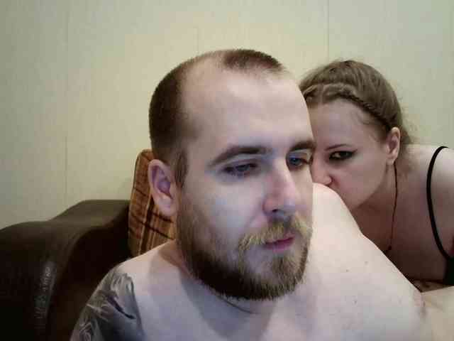 BellaSins's chat room
