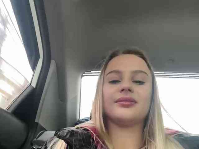 _Katrinka_'s chat room