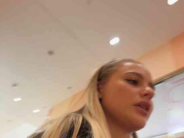 _Katrinka_'s chat room