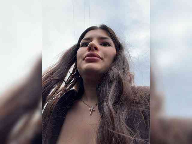 -MaybeBaby-'s chat room