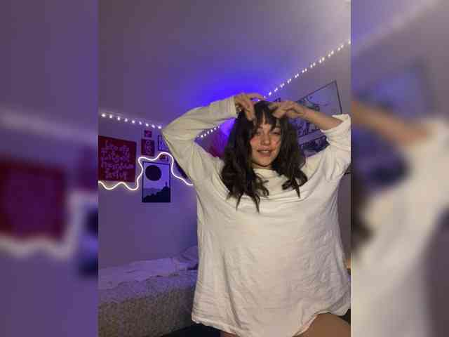 Emilia-aura's chat room