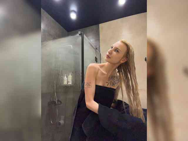 Cristi-Candy's chat room