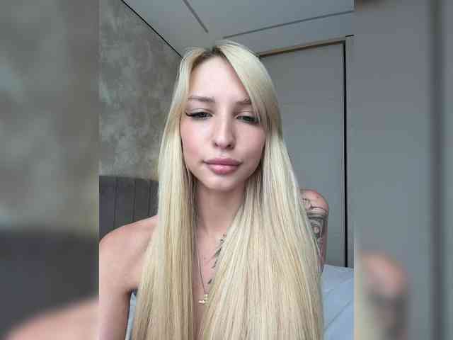 Cristi-Candy's chat room