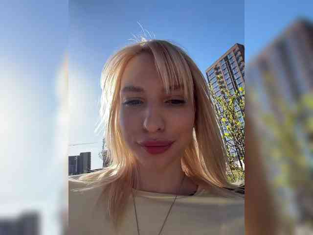 Cristi-Candy's chat room