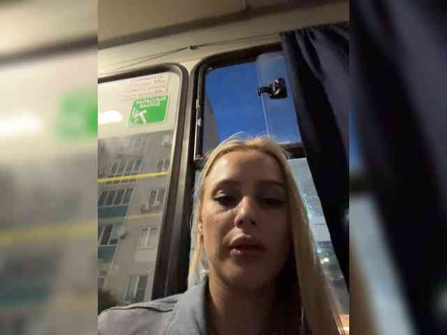 _Katrinka_'s chat room