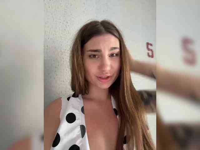 -EmilyBaby-'s chat room