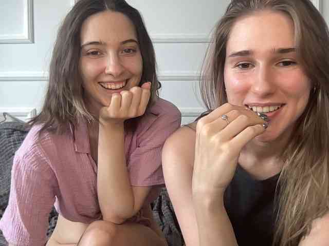 yoursweettreats's chat room