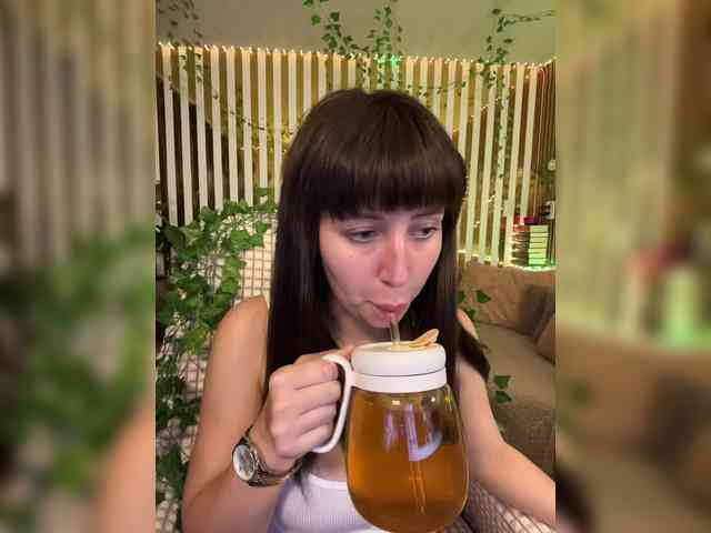 -Violetttttka-'s chat room