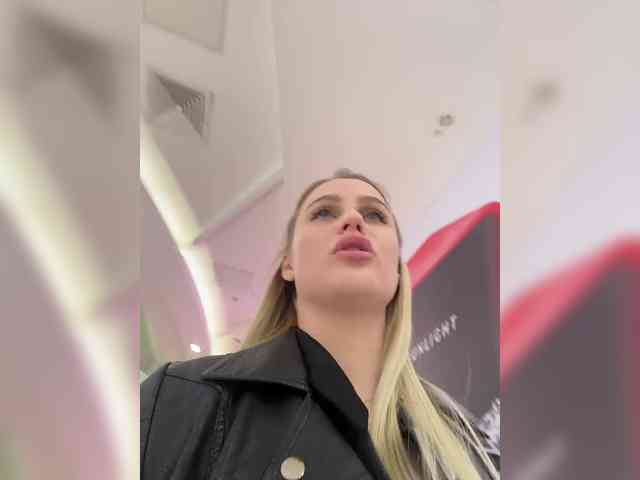 _Katrinka_'s chat room