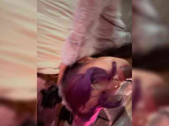 VIP17CoupleDream's chat room