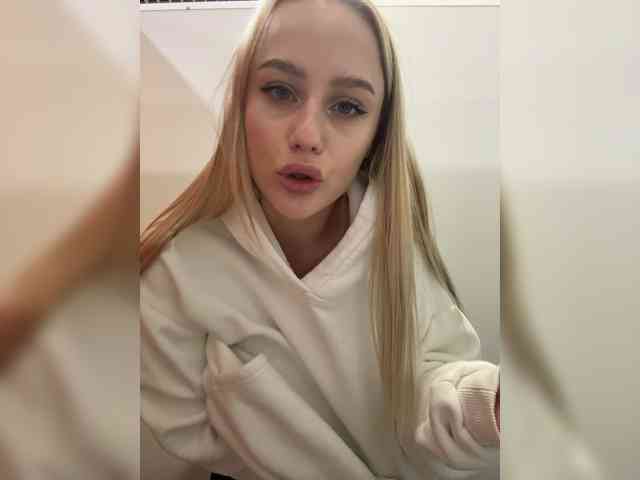 _Katrinka_'s chat room