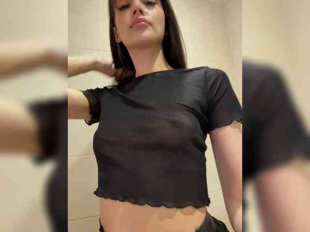 Enchantressss's chat room