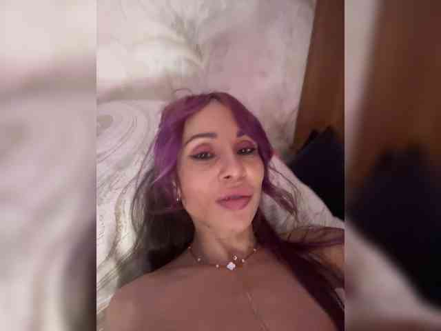 VIP17CoupleDream's chat room