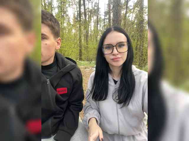 leocouple's chat room